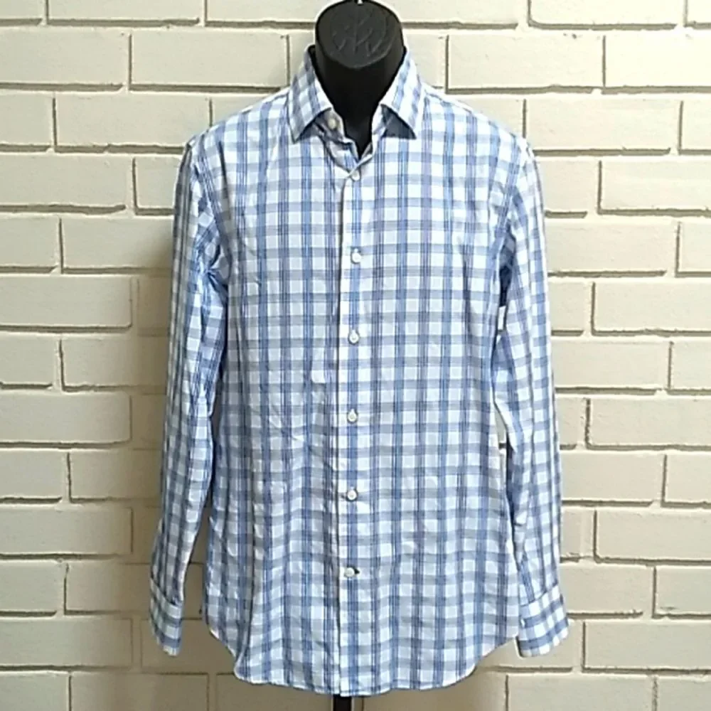 Banana Republic Slim Fit Long Sleeve Button Down Shirt. Size Small NWOT